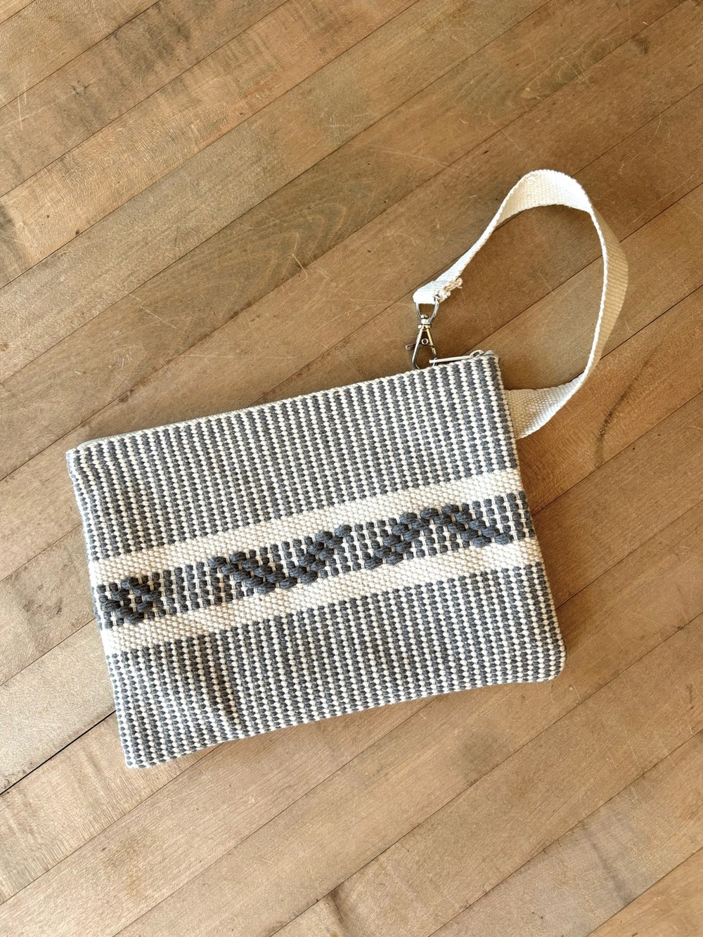 NWT Woven Cotton Wrist Bag